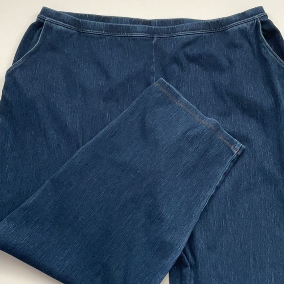 L.L. Bean  Perfect Fit Pull On Jeans - Picture 5 of 11